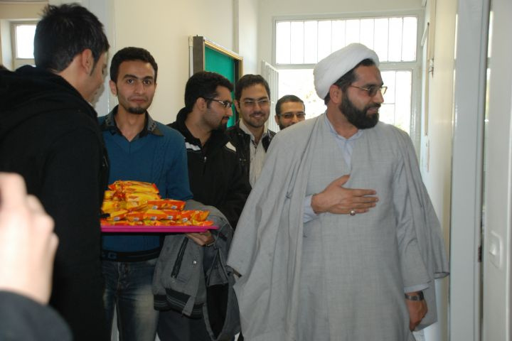 حجت الاسلام والمسلمین  جناب آقای خادمیان مسئول محترم نهاد نمایندگی مقام معظم رهبری